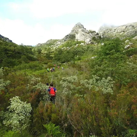 Casa Miraxurés Con Vistas A La Sierra Del Xurés Сasa de vacaciones Ourense