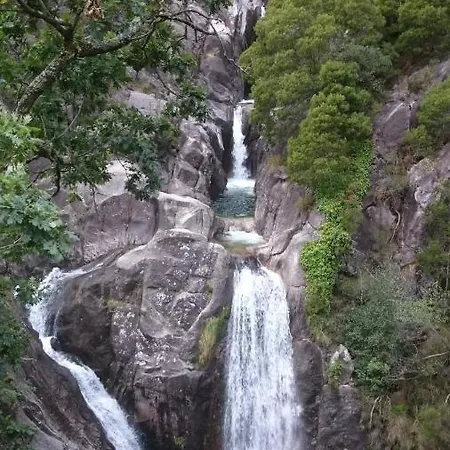 Casa Miraxurés Con Vistas A La Sierra Del Xurés Сasa de vacaciones *